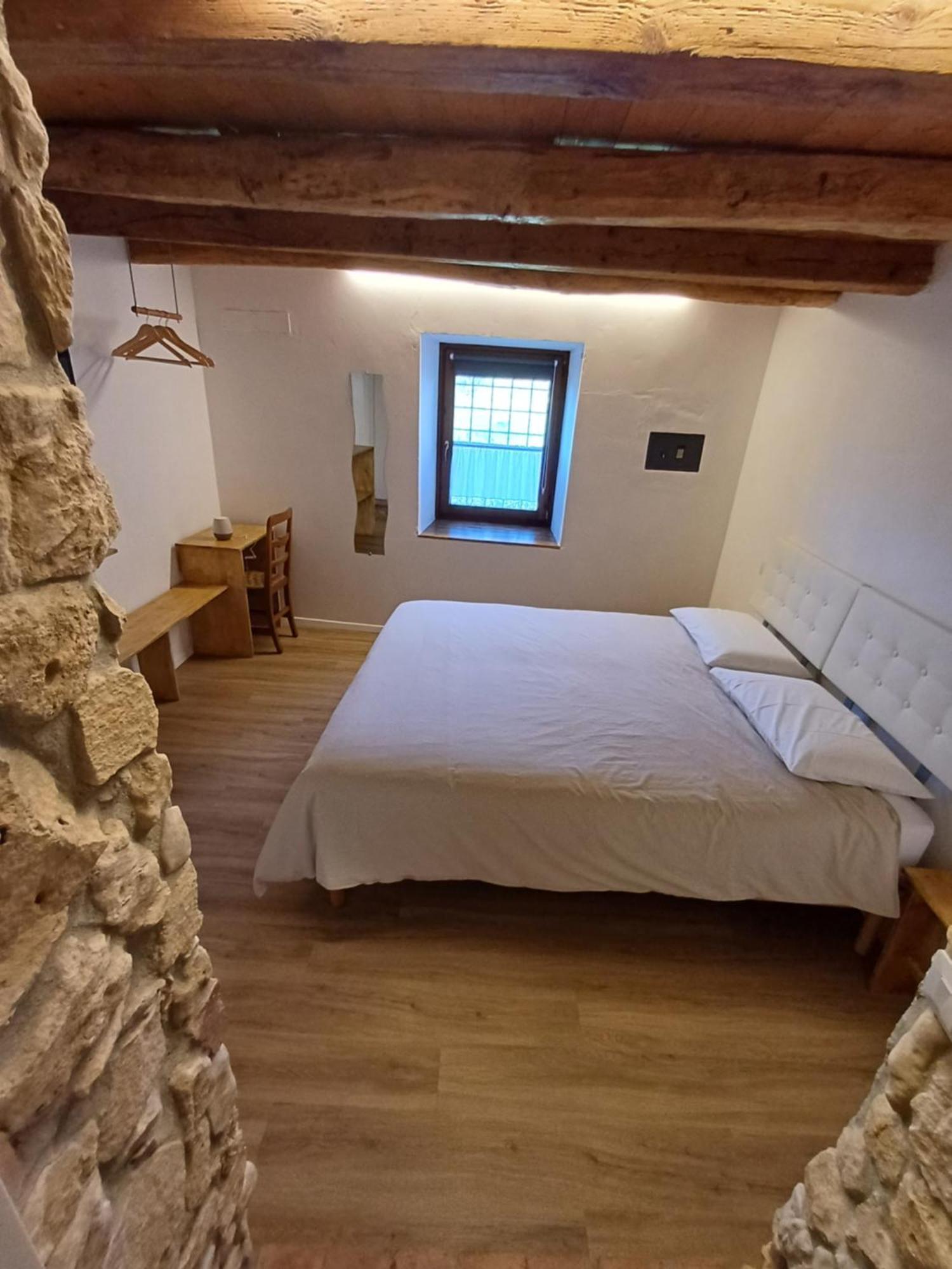 Al Colle Rooms 몬테벨로비쎈티노 외부 사진