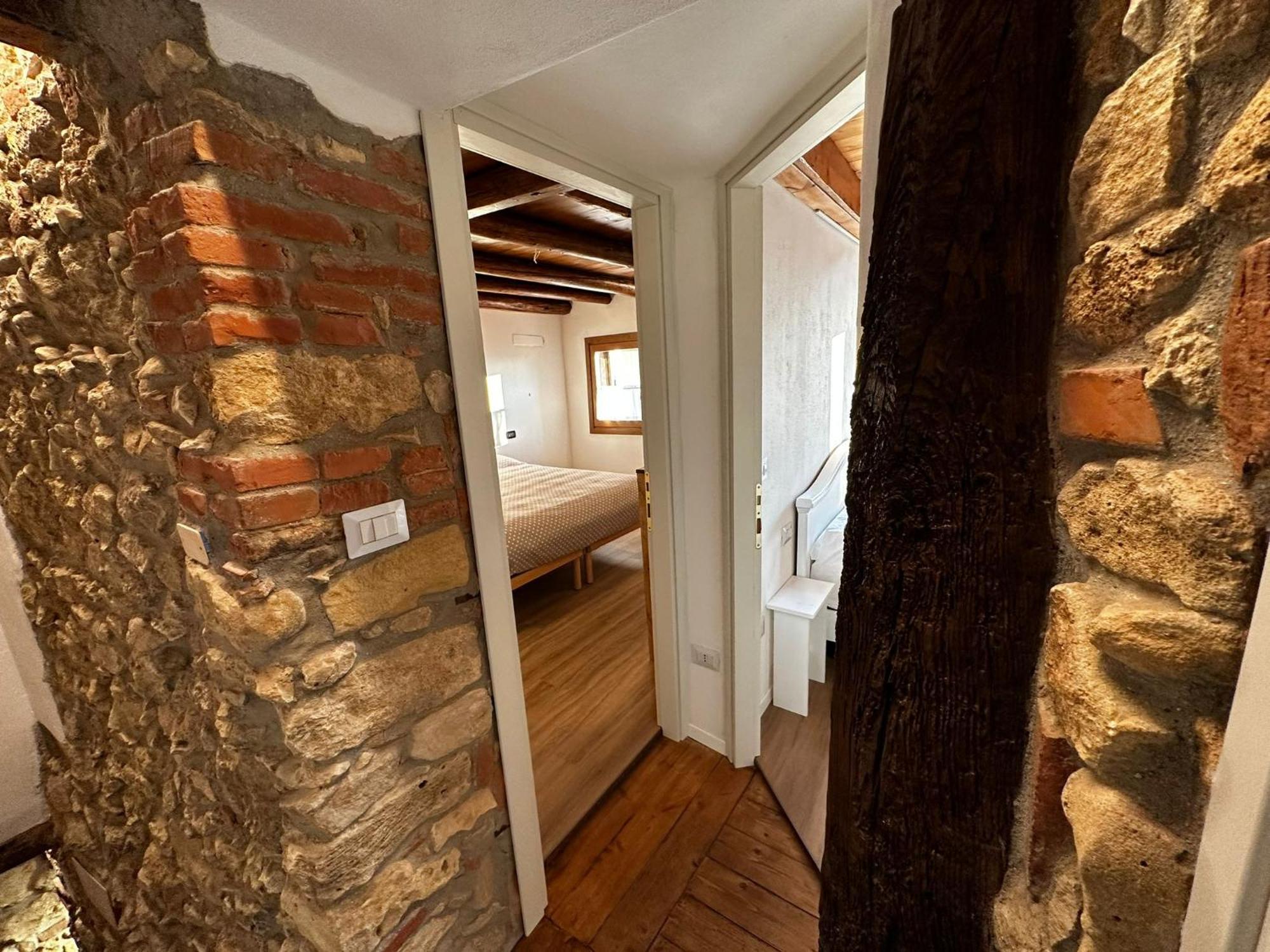 Al Colle Rooms 몬테벨로비쎈티노 외부 사진
